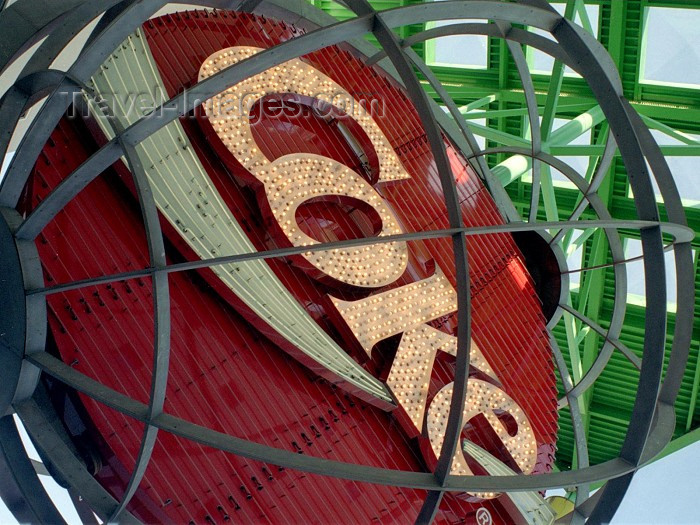 usa249: Atlanta (Georgia): the Coca Cola building - photo by M.Bergsma - (c) Travel-Images.com - Stock Photography agency - Image Bank