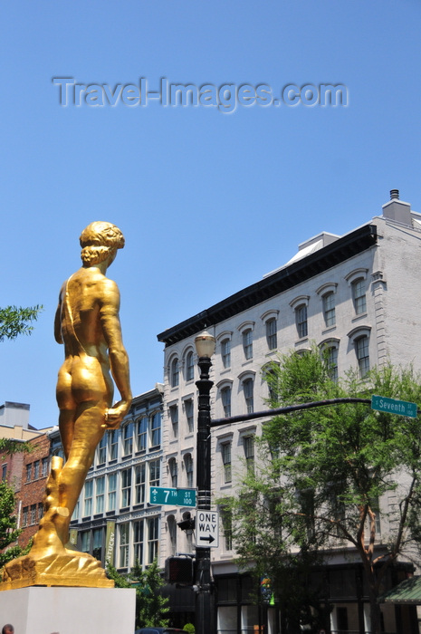 usa2503: Louisville, Kentucky, USA: gilded replica Michelangelo's of Statue of David, intersection of 7th and Main St - photo by M.Torres - (c) Travel-Images.com - Stock Photography agency - Image Bank