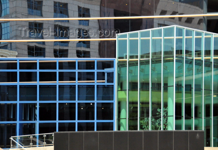 usa2514: Louisville, Kentucky, USA: Kentucky Center for the Performing Arts - architect Caudill Rowlett Scott - West Main stret - photo by M.Torres - (c) Travel-Images.com - Stock Photography agency - Image Bank