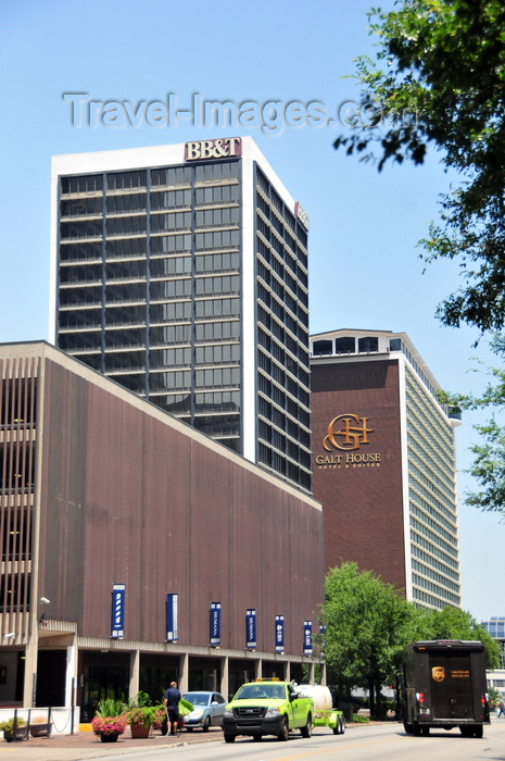 usa2523: Louisville, Kentucky, USA: One Riverfront Plaza - BB&T Tower and Galt House hotel - photo by M.Torres - (c) Travel-Images.com - Stock Photography agency - Image Bank