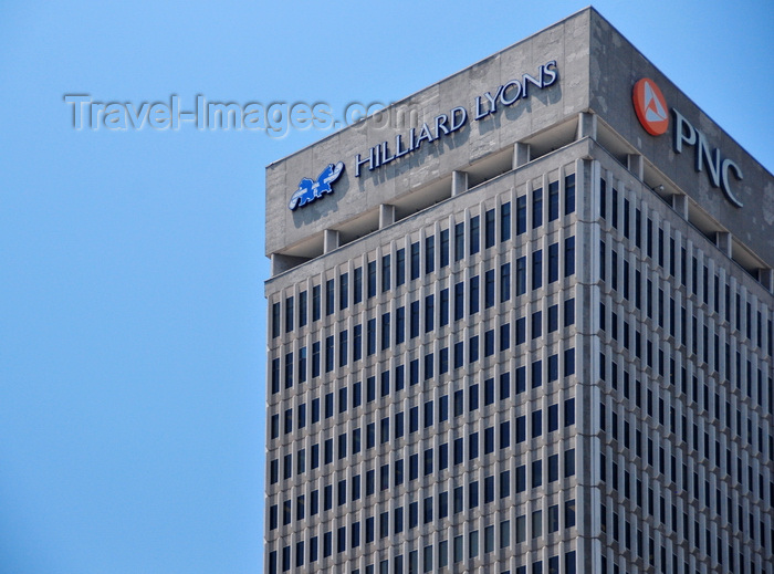 usa2527: Louisville, Kentucky, USA: PNC Plaza - skyscraper designed by architect Welton Becket - West Jefferson Street - photo by M.Torres - (c) Travel-Images.com - Stock Photography agency - Image Bank