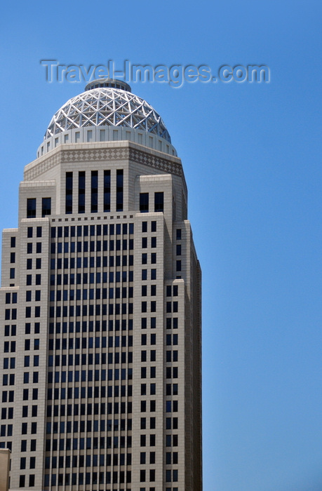 usa2532: Louisville, Kentucky, USA: AEGON Center and its dome - skyscraper designed by architect John Burgee - formely known as Capital Holding Center and Providian Center - constructed of reinforced concrete, crowned with a Romanesque dome, currently the tallest building in the state of Kentucky - West Marketstreet - photo by M.Torres - (c) Travel-Images.com - Stock Photography agency - Image Bank