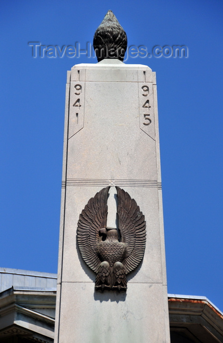 usa2538: Louisville, Kentucky, USA: monument to local soldiers killed in World War II, corner of Jefferson and 5th Streets, near the old Jefferson County Courthouse - photo by M.Torres - (c) Travel-Images.com - Stock Photography agency - Image Bank