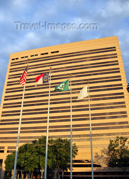 usa2545: Charlotte, North Carolina, USA: Charlotte Mecklenburg Government Center - modernism by Pease Associates - East Fourth Street - photo by M.Torres - (c) Travel-Images.com - Stock Photography agency - Image Bank