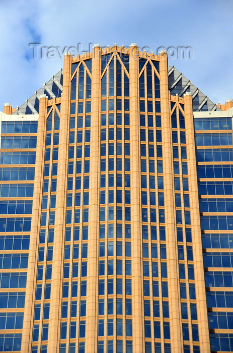 usa2557: Charlotte, North Carolina, USA: Hearst Tower topfloors - North Tryon Street - reverse floorplate design - architects Smallwood, Reynolds, Stewart, Stewart & Associates - photo by M.Torres - (c) Travel-Images.com - Stock Photography agency - Image Bank