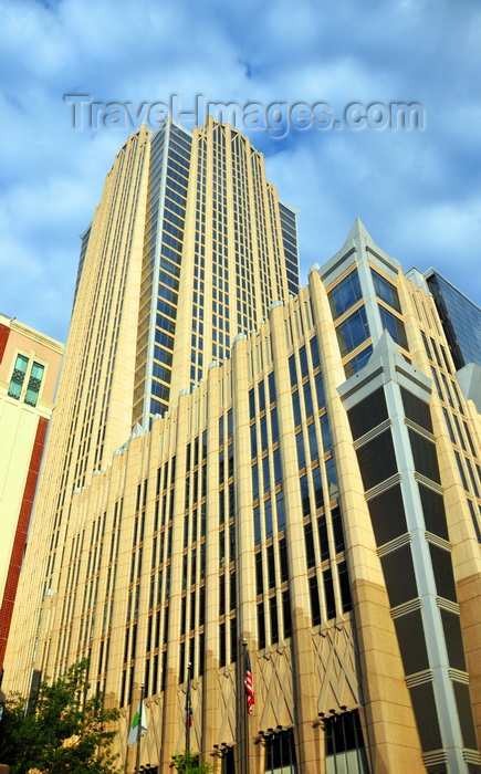 usa2560: Charlotte, North Carolina, USA: Hearst Tower seen from ground level - North Tryon Street - architects Smallwood, Reynolds, Stewart, Stewart & Associates - photo by M.Torres - (c) Travel-Images.com - Stock Photography agency - Image Bank