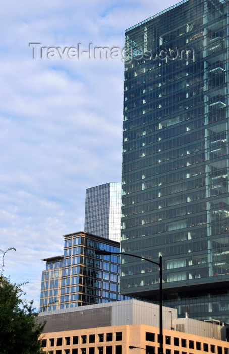 usa2564: Charlotte, North Carolina, USA: 1 Bank of America Center, part of the Bank of America Plaza complex - architects Perkins & Will - modernism - North College Street - photo by M.Torres - (c) Travel-Images.com - Stock Photography agency - Image Bank