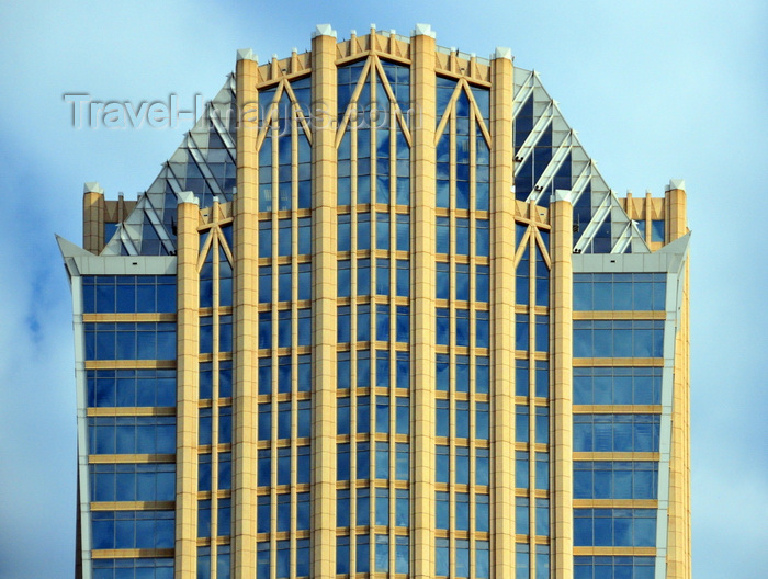 usa2565: Charlotte, North Carolina, USA: Hearst Tower top  - North Tryon Street - reverse floorplate design - architects Smallwood, Reynolds, Stewart, Stewart & Associates - photo by M.Torres - (c) Travel-Images.com - Stock Photography agency - Image Bank
