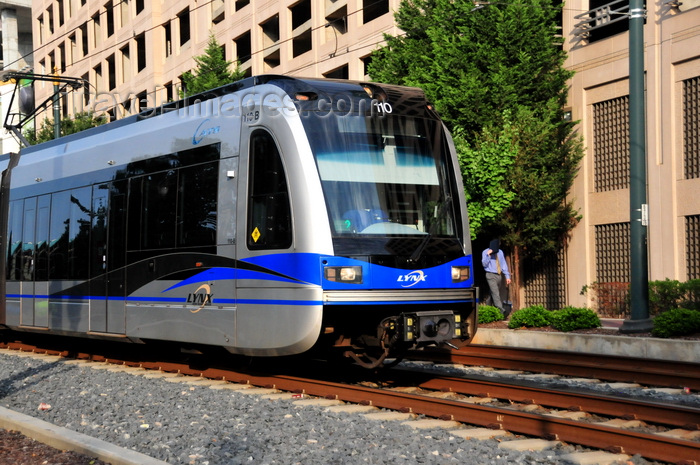 usa2567: Charlotte, North Carolina, USA: Commuter Train - Light-Rail LYNX train - photo by M.Torres - (c) Travel-Images.com - Stock Photography agency - Image Bank