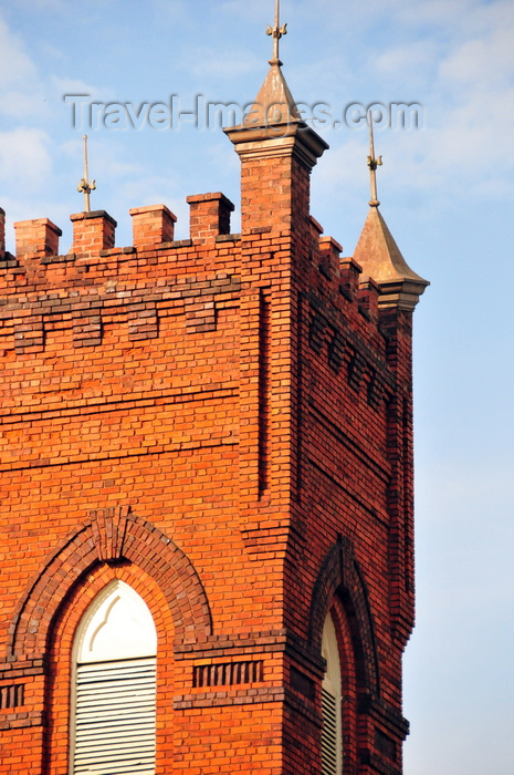 usa2571: Charlotte, North Carolina, USA: Grace A.M.E. Zion Church tower detail - 1902 red brick late Gothic Revival style building, one of the oldest black churches in Charlotte - S. Brevard Street - photo by M.Torres - (c) Travel-Images.com - Stock Photography agency - Image Bank
