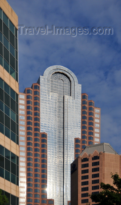 usa2574: Charlotte, North Carolina, USA: the red and mirror facade of the One Wells Fargo Center skyscraper - South College Street - photo by M.Torres - (c) Travel-Images.com - Stock Photography agency - Image Bank