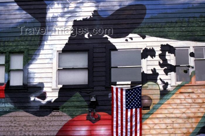 usa268: USA - Eureka (California): bovine mural - Humboldt County - photo by F.Rigaud - (c) Travel-Images.com - Stock Photography agency - Image Bank