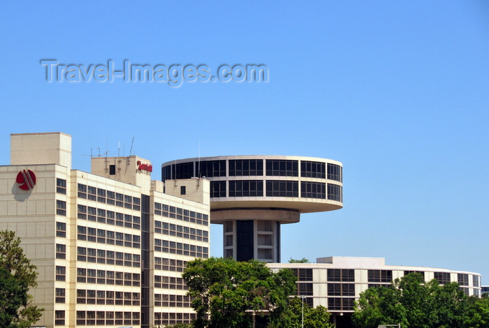usa281: Houston, Texas, USA: George Bush Intercontinental Airport - Marriott hotel and disk shaped building - photo by M.Torres - (c) Travel-Images.com - Stock Photography agency - Image Bank