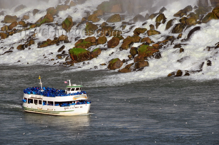 usa283: Niagara Falls, New York, USA: Maid of the Mist VII tour boat at the base of the American Falls - talus boulders - scree - Niagara river - photo by M.Torres - (c) Travel-Images.com - Stock Photography agency - Image Bank