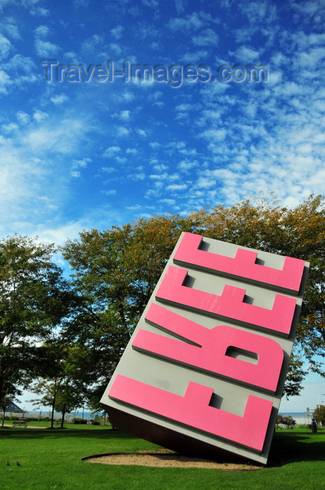 usa312: Cleveland, Ohio, USA: 'FREE' - face of Claes Oldenburg's rubber stamp art work on WIllard Park - photo by M.Torres - (c) Travel-Images.com - Stock Photography agency - Image Bank