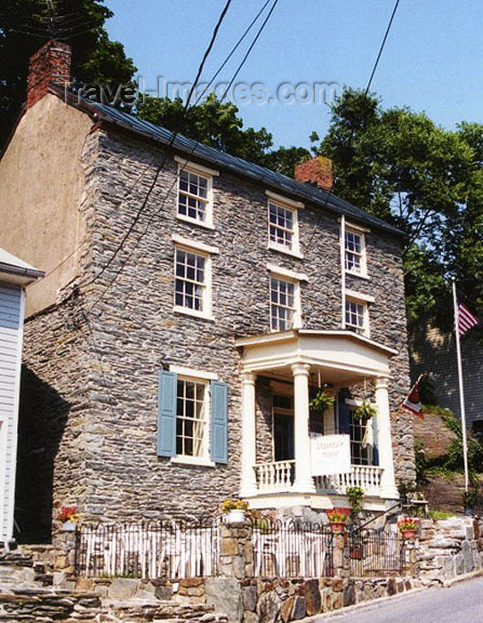 usa313: Harpers Ferry (West Virginia): old building, now a food shop  (photo by G.Frysinger) - (c) Travel-Images.com - Stock Photography agency - Image Bank