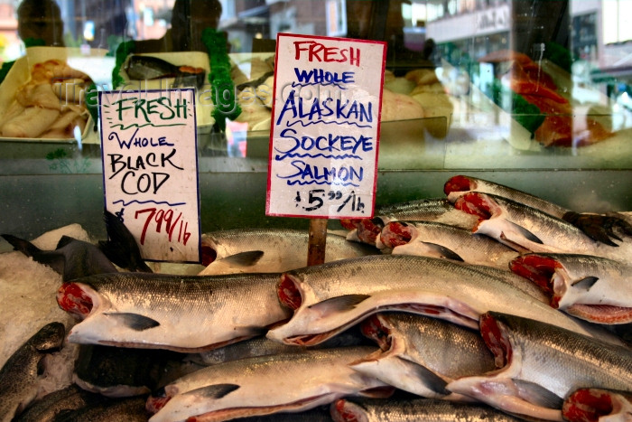 usa336: Seattle, Washington, USA: Pike's Peak Market - Alaskan Sockeye salmon - photo by R.Ziff - (c) Travel-Images.com - Stock Photography agency - Image Bank