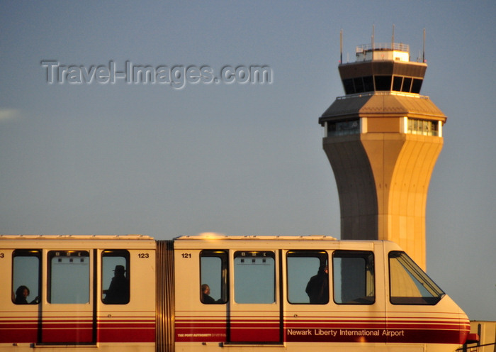 usa34: Newark, New Jersey, USA: AirTrain Monorail and control tower - Newark Liberty International Airport - photo by M.Torres - (c) Travel-Images.com - Stock Photography agency - Image Bank