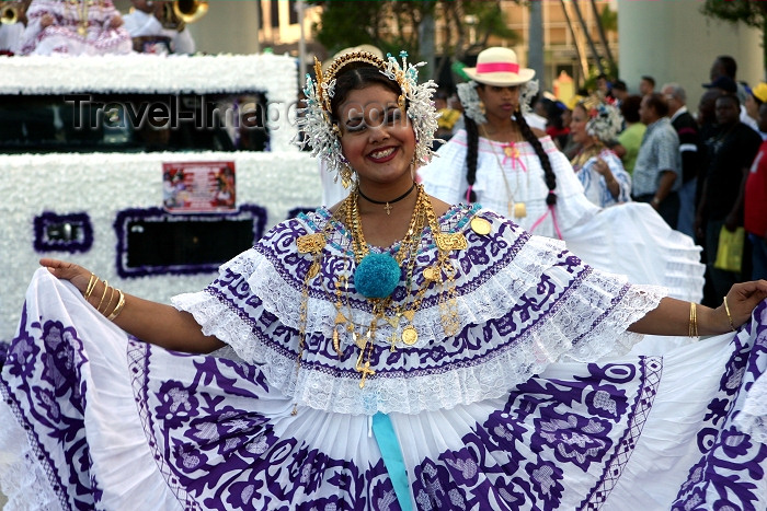 usa340: Miami (Florida): Panamanian dancer - Bay side South American Carnival (photo by Charlie Blam) - (c) Travel-Images.com - Stock Photography agency - Image Bank