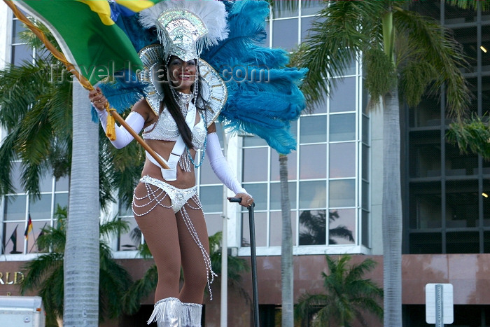 usa341: Miami (Florida): Brazilian dancer - Bay side South American Carnival (photo by Charlie Blam) - (c) Travel-Images.com - Stock Photography agency - Image Bank