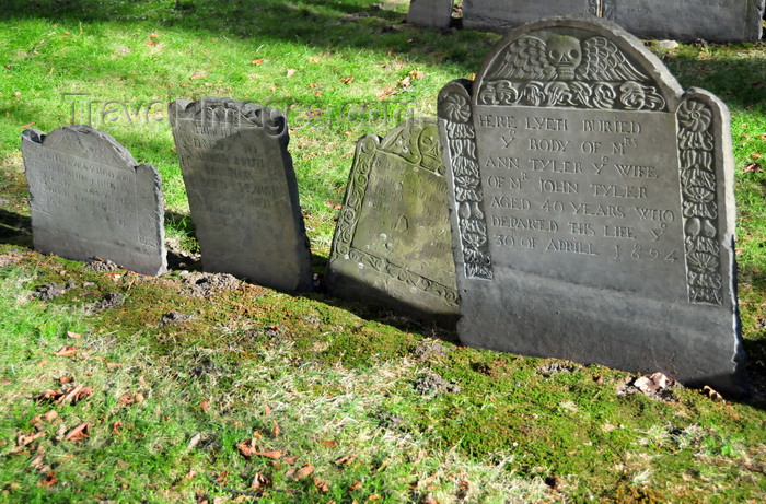 usa352: Boston, Massachusetts, USA: Granary Burying Ground - 17th, 18th and 19th century tomb stones - Tremont Street - photo by M.Torres - (c) Travel-Images.com - Stock Photography agency - Image Bank