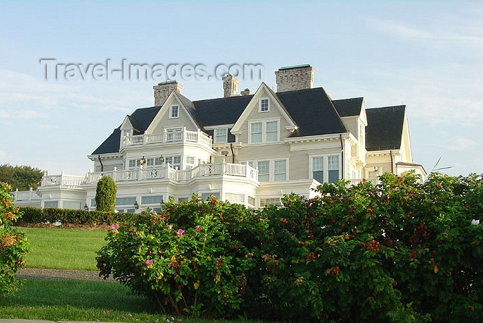 usa367: Newport, Rhode Island, USA: mansion by the Cliff Walk - photo by G.Frysinger - (c) Travel-Images.com - Stock Photography agency - Image Bank