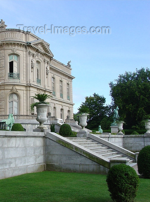 usa372: USA - Newport, Rhode Island, USA: the Elms mansion - Bellevue Avenue - completed in 1901 for the coal baron Edward Julius Berwind, and is an exact copy of the Chateau d'Asnieres in Asnieres, France - photo by G.Frysinger - (c) Travel-Images.com - Stock Photography agency - Image Bank