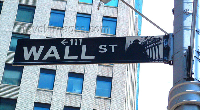 usa387: Manhattan (New York): at Wall street - sign - photo by Llonaid - (c) Travel-Images.com - Stock Photography agency - Image Bank
