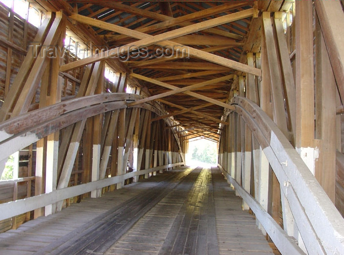 usa404: Parke County (Indiana): covered bridge - Jackson Bridge - Burr Arch construction - photo by G.Frysinger - (c) Travel-Images.com - Stock Photography agency - Image Bank