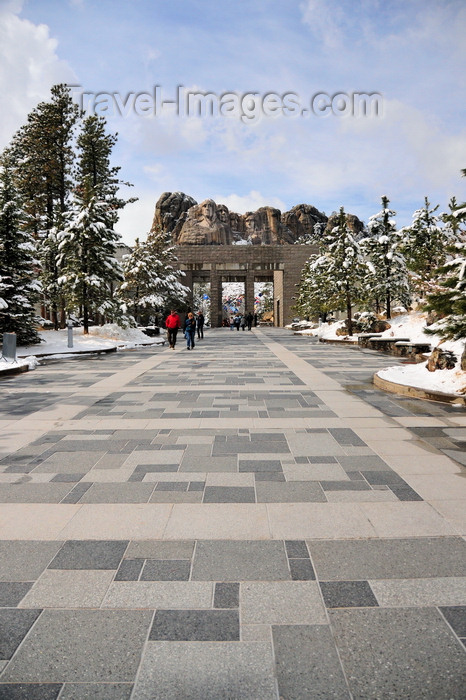 usa407: Mount Rushmore National Memorial, Pennington County, South Dakota, USA: entrance to the site - Black hills - photo by M.Torres - (c) Travel-Images.com - Stock Photography agency - Image Bank