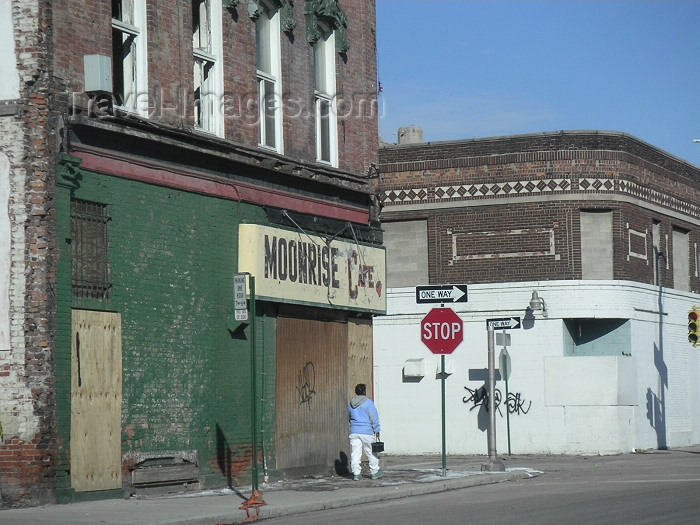 usa426: Detroit, Michigan, USA: nowhere to go - photo by A.Kilroy - (c) Travel-Images.com - Stock Photography agency - Image Bank