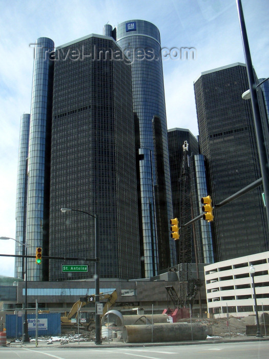 usa428: Detroit, Michigan, USA: General Motors' world headquarters in the Ren Cen (Renaissance Center) - photo by A.Kilroy - (c) Travel-Images.com - Stock Photography agency - Image Bank