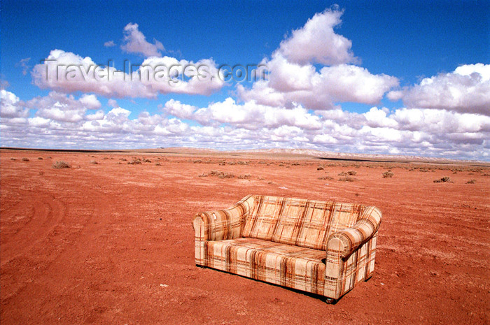 usa439: USA - Navajo Nation (Arizona): couch in the desert / checkered sofa / divan (photo by G.Friedman) - (c) Travel-Images.com - Stock Photography agency - Image Bank