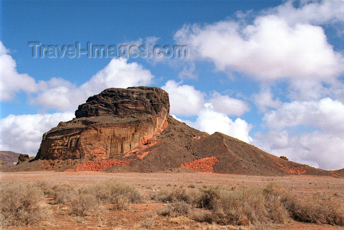 usa443: USA - Painted Desert / Red Desert (Arizona): hill and clouds (photo by G.Friedman) - (c) Travel-Images.com - Stock Photography agency - Image Bank