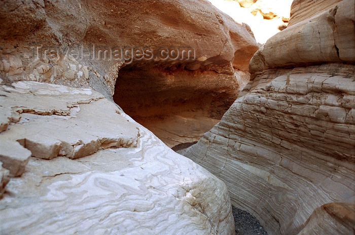 usa459: USA - Death Valley NP - Mojave Desert (California): Rock Valley path - rock canyons near Stovepipe Wells - Photo by G.Friedman - (c) Travel-Images.com - Stock Photography agency - Image Bank