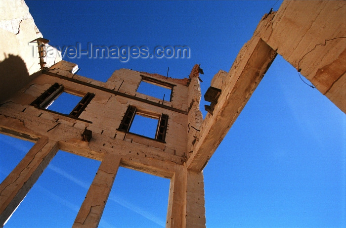 usa460: Death Valley (California): remains of bank building - Rhyolite ghost town (photo by G.Friedman) - (c) Travel-Images.com - Stock Photography agency - Image Bank