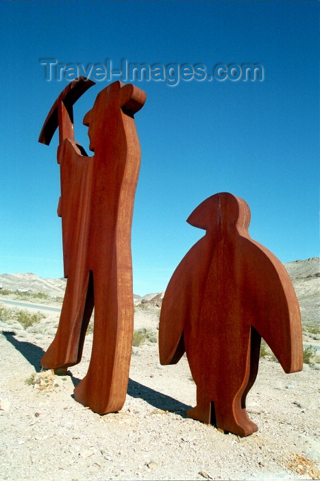 usa461: Death Valley (California): prospector and penguin - art - sculpture - Photo by G.Friedman - (c) Travel-Images.com - Stock Photography agency - Image Bank