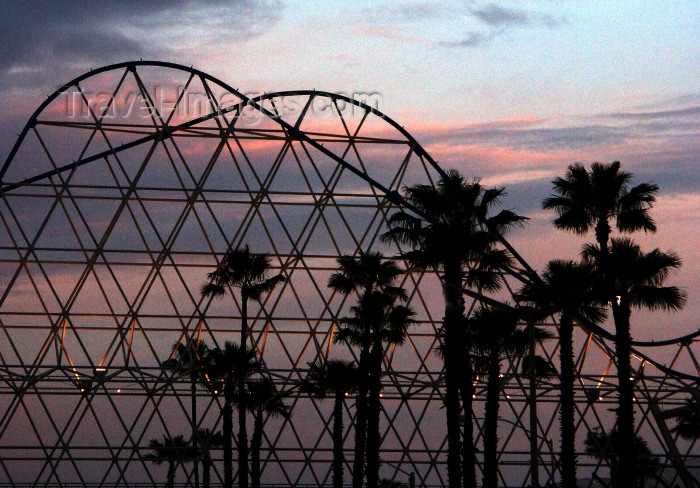 usa465: Long Beach (California): sunset at the roller coaster - The Pike - Los Angeles County - Photo by G.Friedman - (c) Travel-Images.com - Stock Photography agency - Image Bank