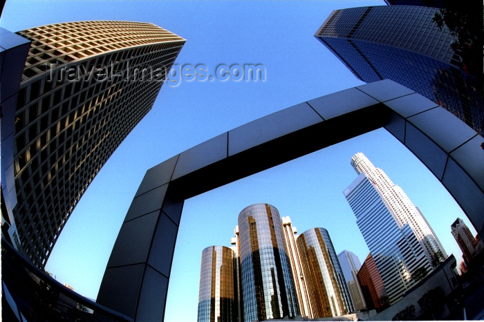 usa489: Los Angeles (California): downtown LA - fisheye - portico - Photo by G.Friedman - (c) Travel-Images.com - Stock Photography agency - Image Bank