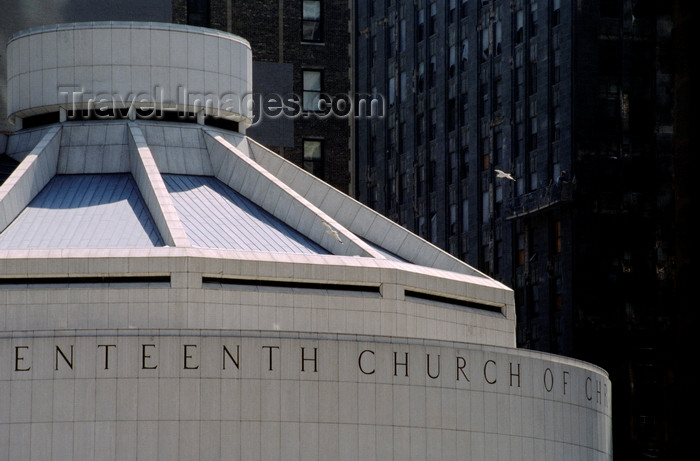 usa538: Chicago, Illinois, USA: a cylindrical Seventeenth Church of Christ, Scientist - architect Harry Weese - Modern style - The Loop at 55 E Wacker Drive - photo by C.Lovell - (c) Travel-Images.com - Stock Photography agency - Image Bank