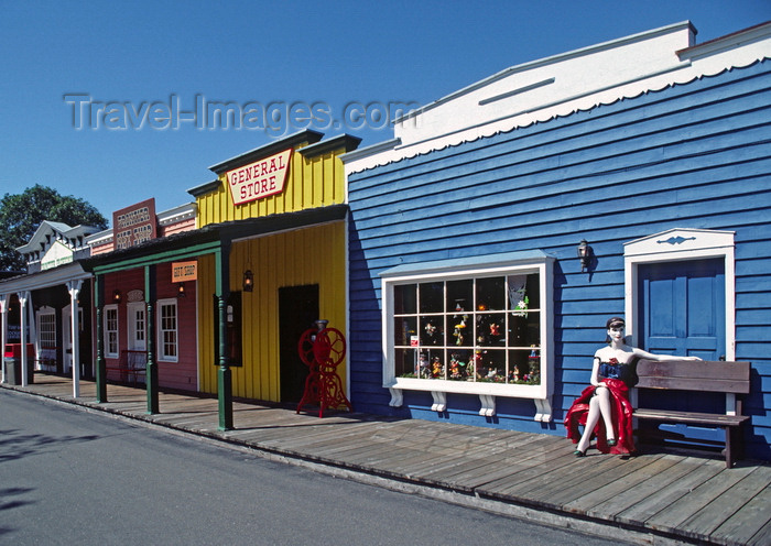 usa544: Wisconsin Dells, Wisconsin, USA: attractions in the Wisconsin Dells Amusement Park - houses of the Old West - photo by C.Lovell - (c) Travel-Images.com - Stock Photography agency - Image Bank