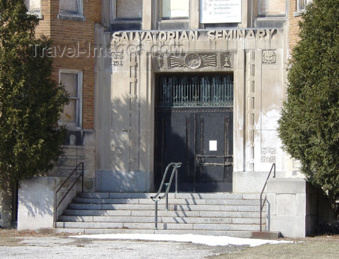 usa558: Saint Nazianz (Wisconsin): Salvatorian Seminary - entrance - photo by G.Frysinger - (c) Travel-Images.com - Stock Photography agency - Image Bank