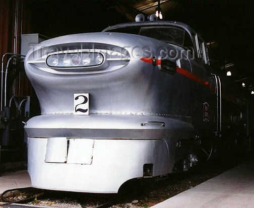 usa568: Green Bay (Wisconsin): Aluminum train manufactured by General Motors in the 1960's - National Railroad Museum - locomotive - photo by G.Frysinger - (c) Travel-Images.com - Stock Photography agency - Image Bank