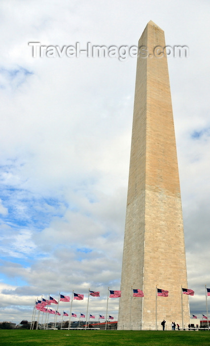 usa58: Washington, D.C., USA: Washington Monument - the world's tallest obelisk, designed by Robert Mills - National Mall - photo by M.Torres - (c) Travel-Images.com - Stock Photography agency - Image Bank