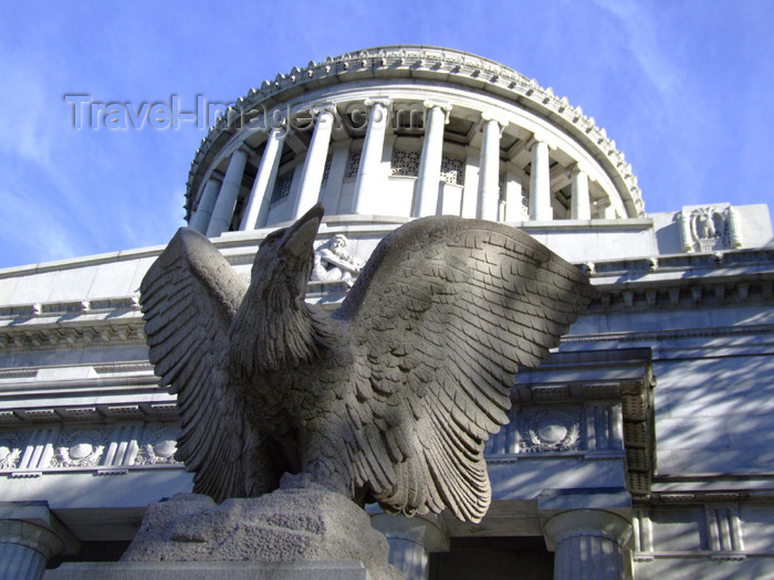 usa609: Manhattan (New York City): tomb of general and president Ulysses S. Grant - eagle - General Grant National Memorial - Riverside Park - architect John Duncan - photo by M.Bergsma - (c) Travel-Images.com - Stock Photography agency - Image Bank