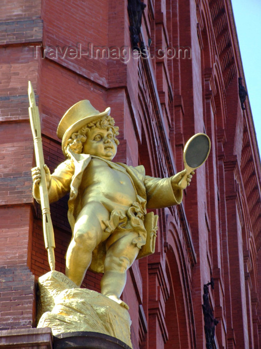 usa612: Manhattan (New York City): SoHo - gilded statue - photo by M.Bergsma - (c) Travel-Images.com - Stock Photography agency - Image Bank