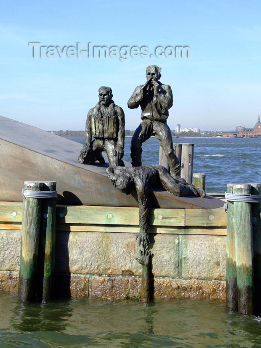 usa625: Manhattan (New York City): saving a drowning man - monument at Castle Clinton - photo by M.Bergsma - (c) Travel-Images.com - Stock Photography agency - Image Bank