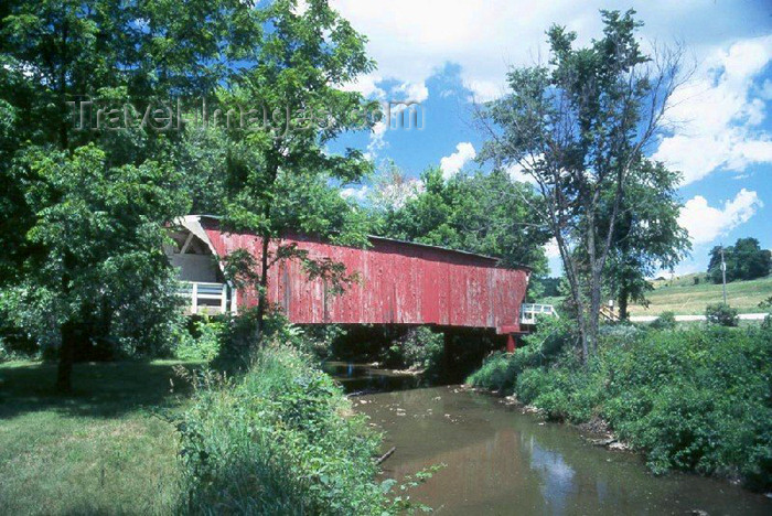 usa64: Madison, Iowa, USA: Madison county bridge - the covered bridge form the movie - Roseman Bridge - photo by Mona Sturges - (c) Travel-Images.com - Stock Photography agency - Image Bank