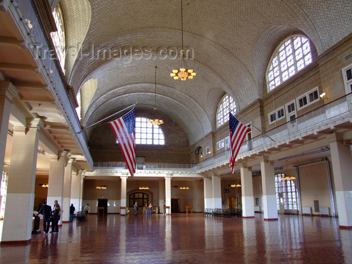usa668: New York City, USA: Ellis Island - barrel-vaulted ceiling of the Main Hall of the Ellis Island Immigrant Station - photo by M.Bergsma - (c) Travel-Images.com - Stock Photography agency - Image Bank