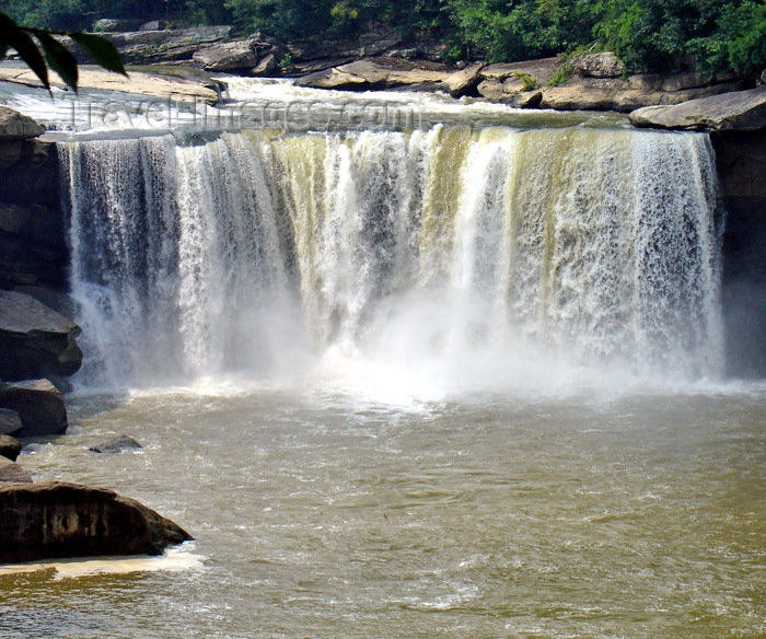 usa694: Cumberland Falls State Resort Park - Tennessee, USA: Cumberland Falls - photo by G.Frysinger - (c) Travel-Images.com - Stock Photography agency - Image Bank